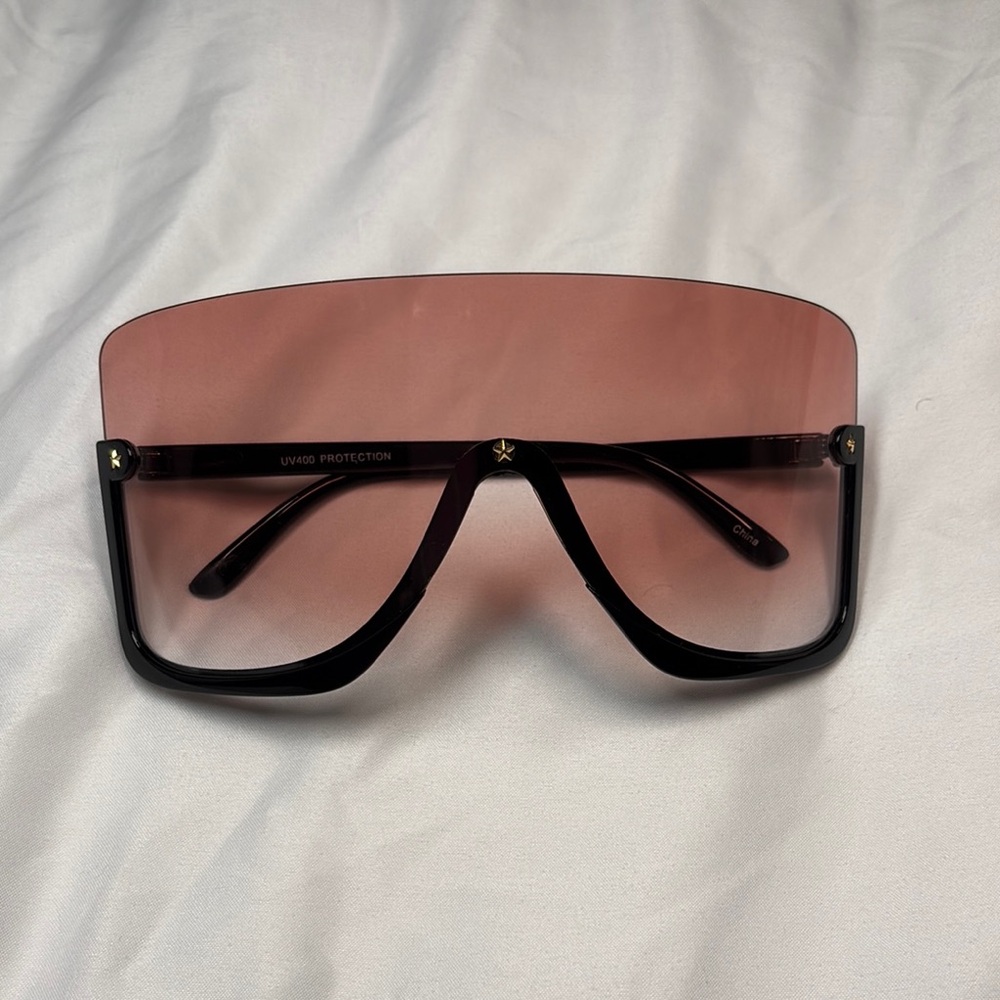 Stylish Pink Oversized Sunglasses